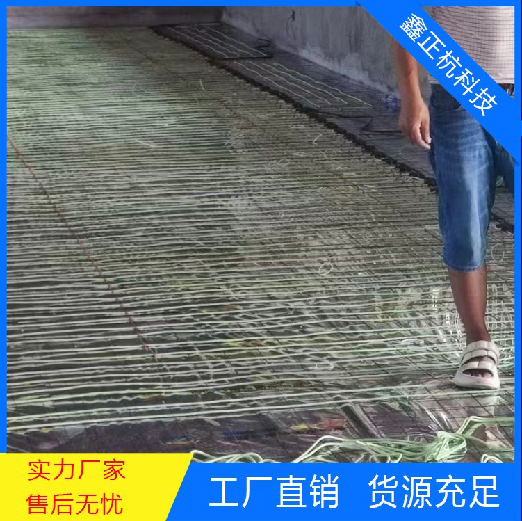 某別墅電地?zé)崾┕ぐ惭b現(xiàn)場(chǎng)